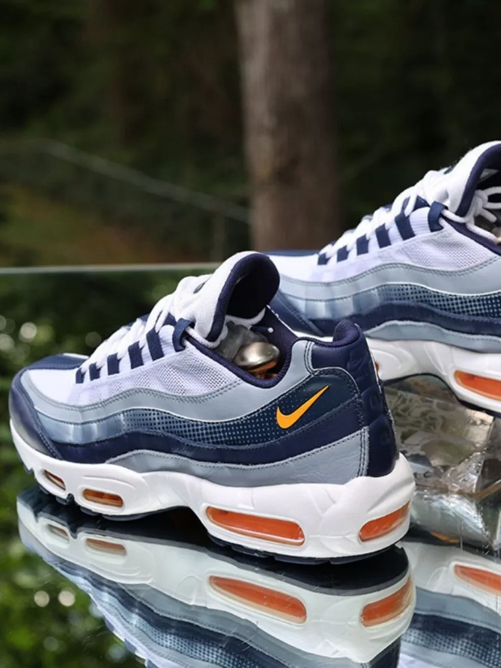 Nike Air Max 95 Midnight Navy Laser Orange